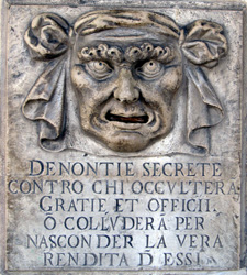 Boite aux dnonciations  - Palais des Doges  Venise