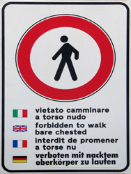 Interdiction de se promener torse nu